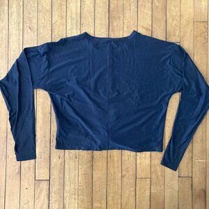 NWOT Women's Old Navy CloudMotion Twist Front Long Sleeve Top